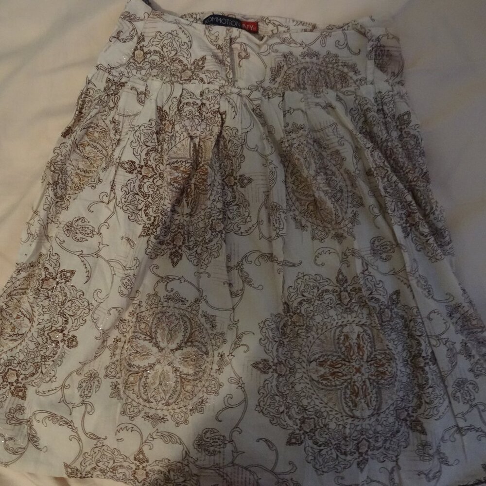 kommotion NY size 6 womens skirt